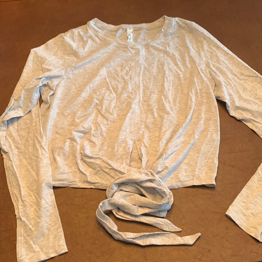 Long sleeve cropped top lululemon size 12